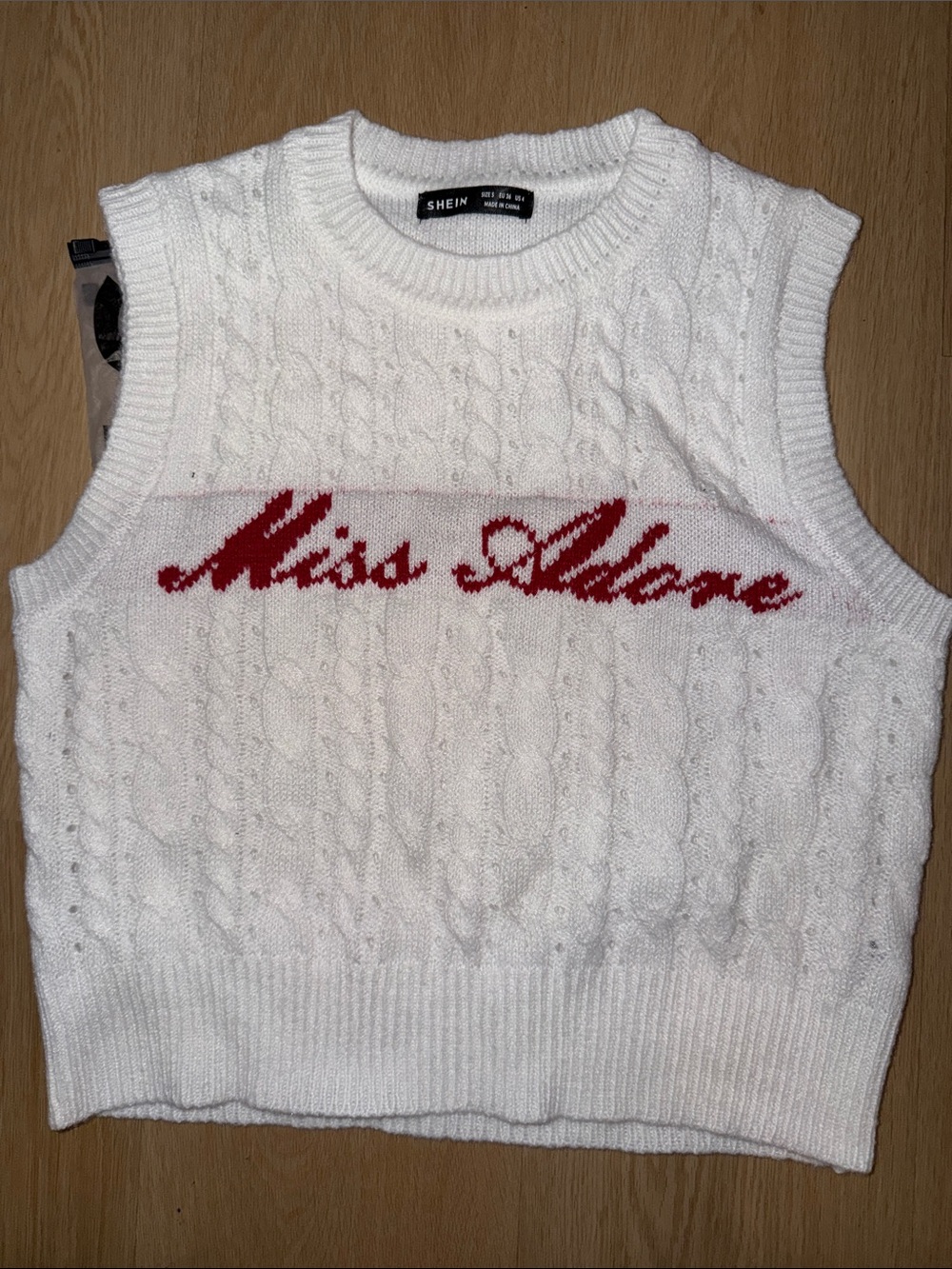 SHEIN White Cable Knit Sleeveless Pullover with Red Script